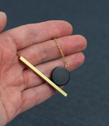 Collier lune geometrique
