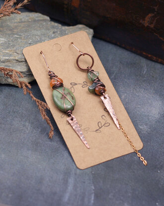 Boucles d'oreilles vikings avec agate verte