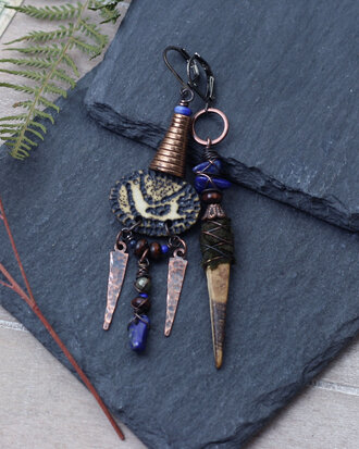 Boucles d'oreilles tribales avec lapis lazuli