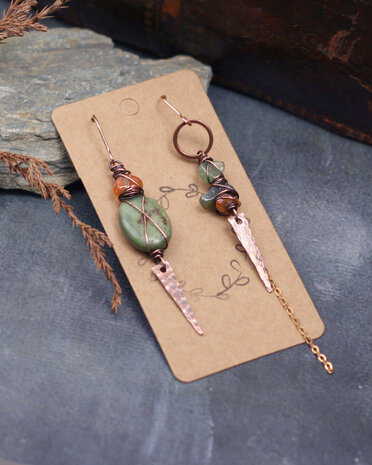 Boucles d'oreilles vikings avec agate verte