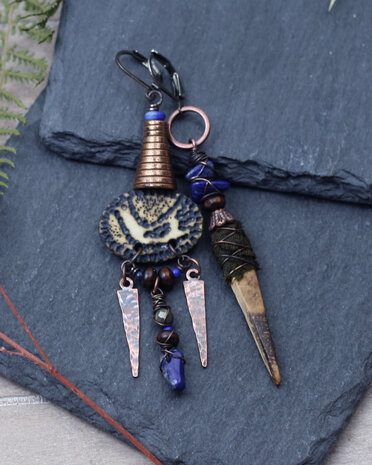 Boucles d'oreilles tribales avec lapis lazuli