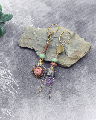 Boucles d'oreilles La roses vintage avec améthyste