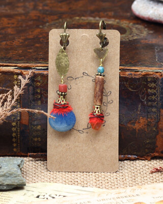 Boucles d'oreilles asymetriques bronze orange bleu